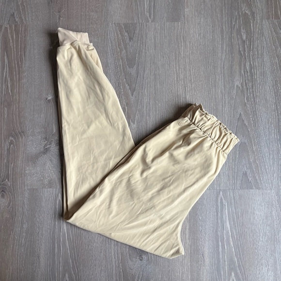 Lululemon Keep Moving Jogger - Picture 2 of 3